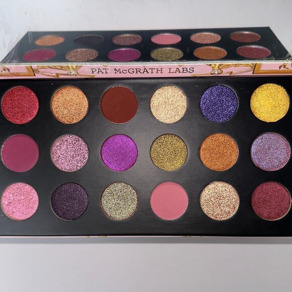 Pat McGrath Labs Mthrshp Mega Celestial Divinity 18 Pan Eyeshadow Palette NIB - Picture 4 of 16